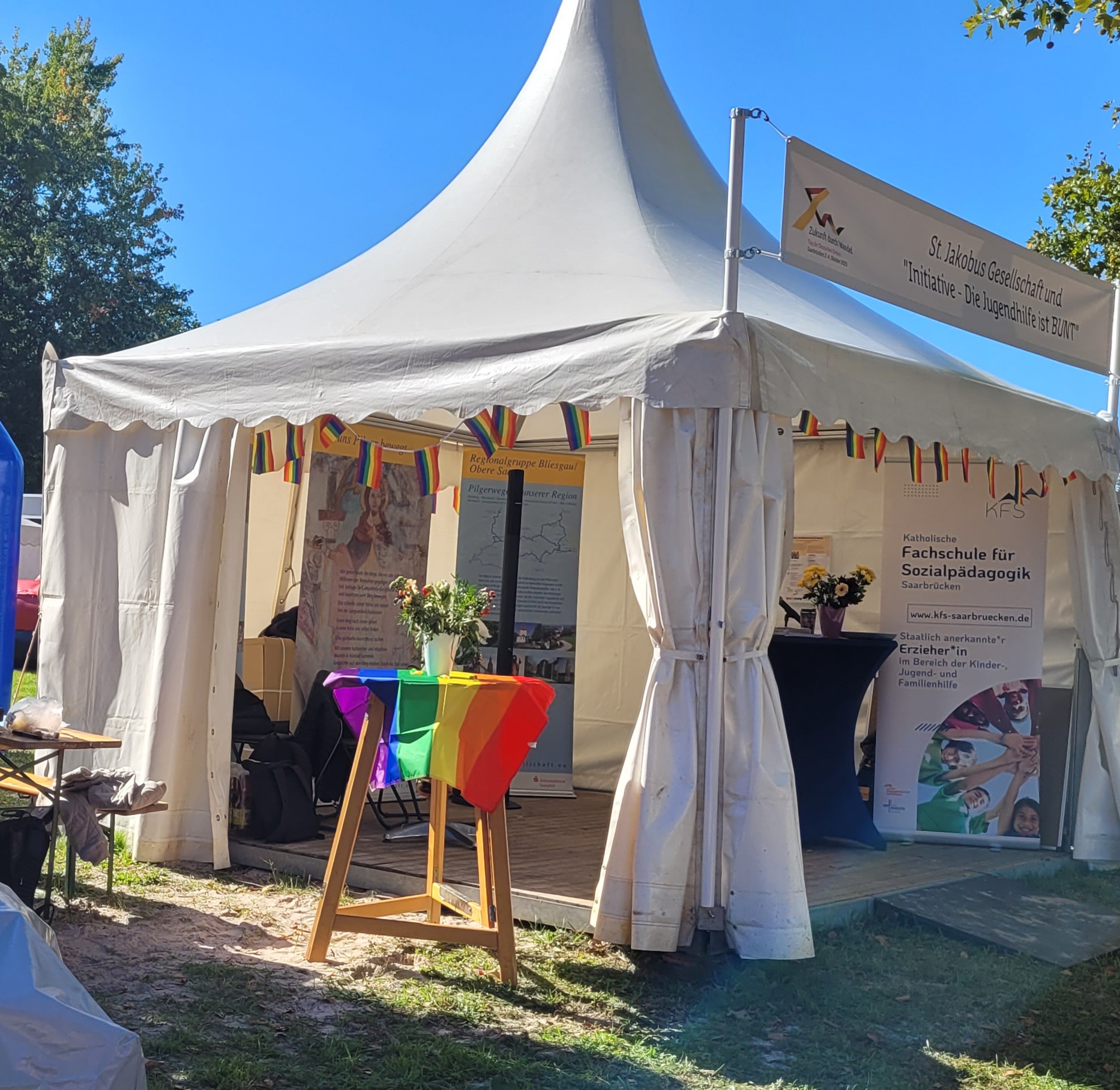Demokratie ist BUNT – Jugendhilfe und Jakobusgesellschaft gemeinsam beim Fest der Einheit 2025